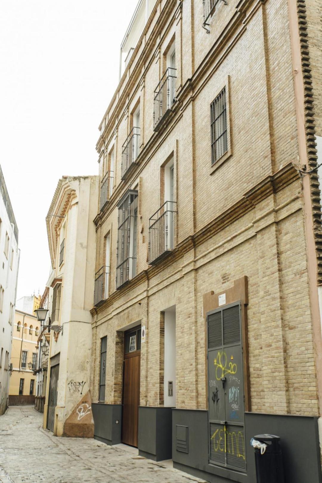Modern With Seasonal Swimming Pool- 1bd 1bth- Goyeneta * Sevilla