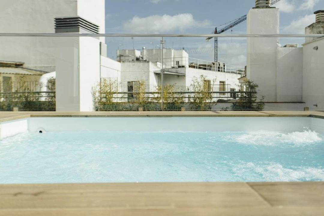Modern With Seasonal Swimming Pool- 1bd 1bth- Goyeneta